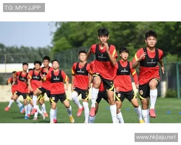 中国足球明星弟子培养计划助力青少年足球梦想成真